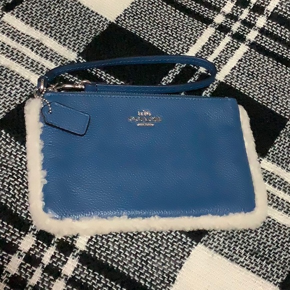 Coach blue leather Sherpa trimmed zippered wristlet - Picture 1 of 7